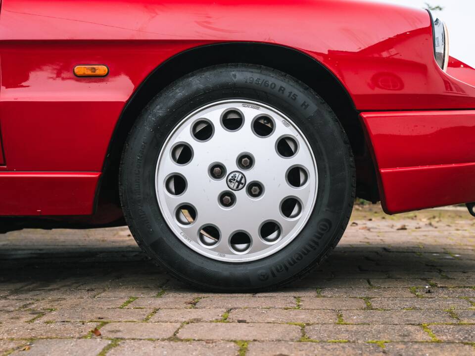 Afbeelding 37/50 van Alfa Romeo 2.0 Spider (1992)