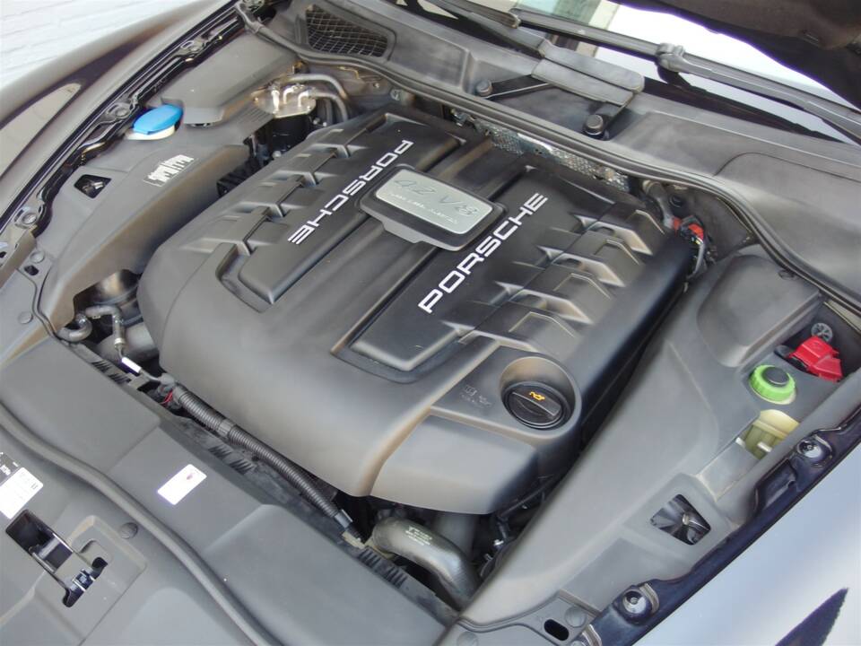 Image 83/96 of Porsche Cayenne S Diesel (2013)