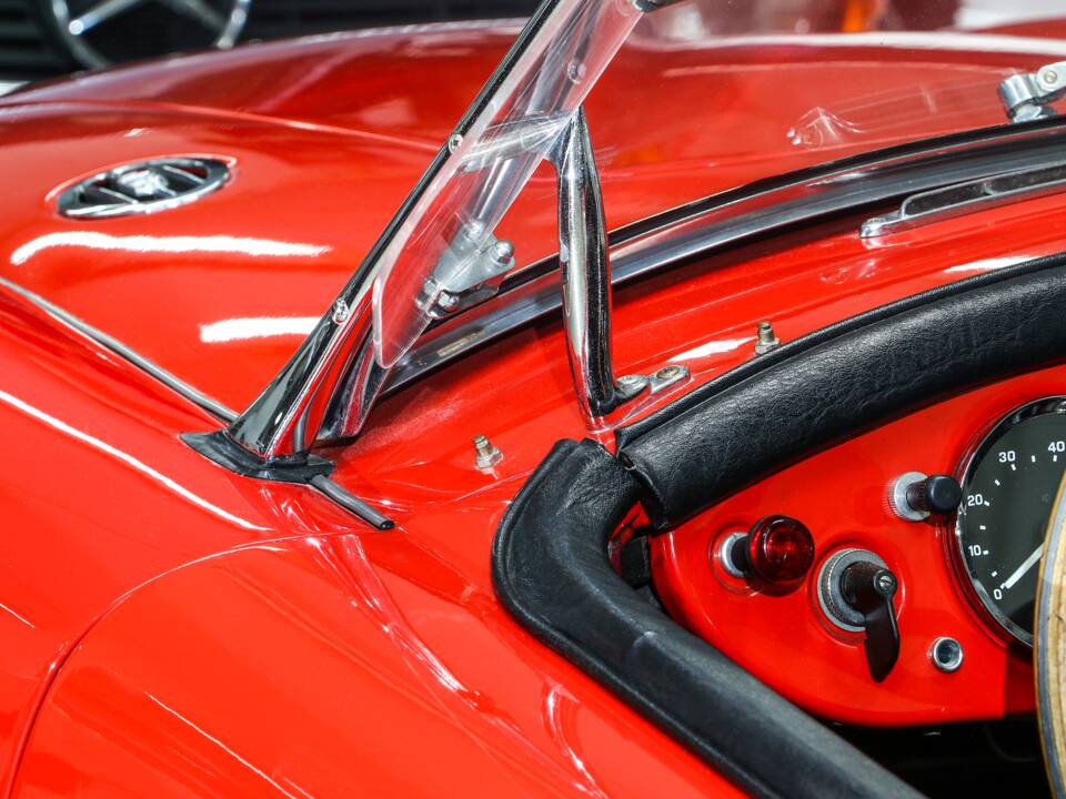 Image 21/24 of MG MGA 1500 (1959)