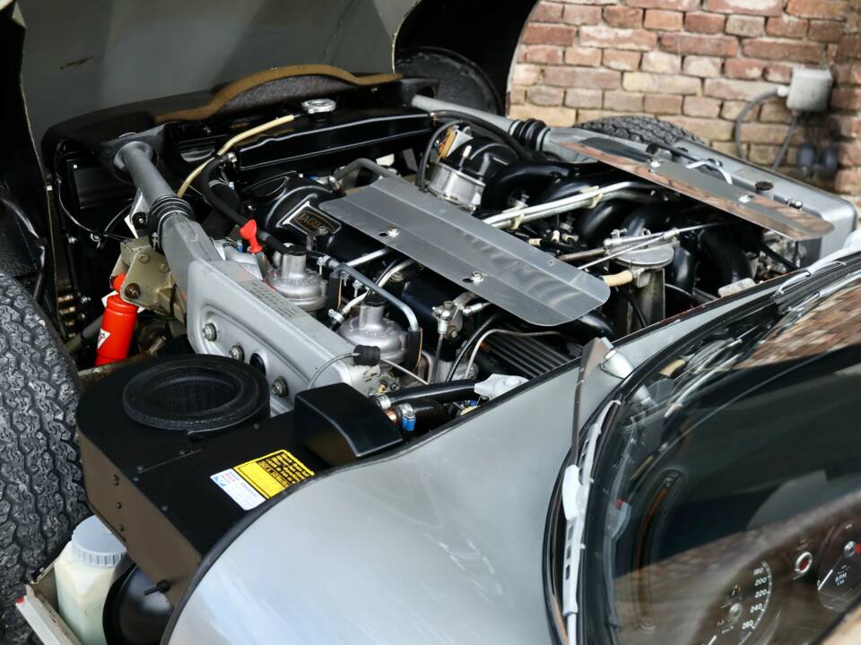 Bild 34/50 von Jaguar Type E V12 (1973)