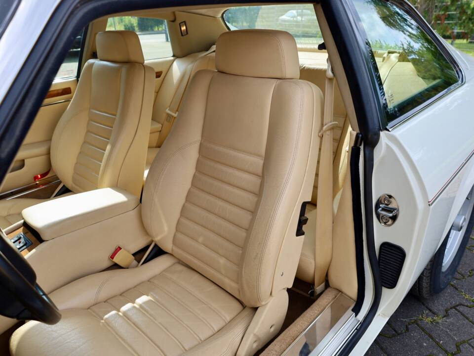 Image 7/29 of Jaguar XJS 4.0 (1991)