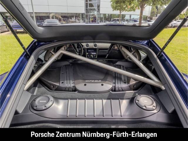 Image 47/50 of Porsche 718 Cayman GT4 RS Weissach (2025)