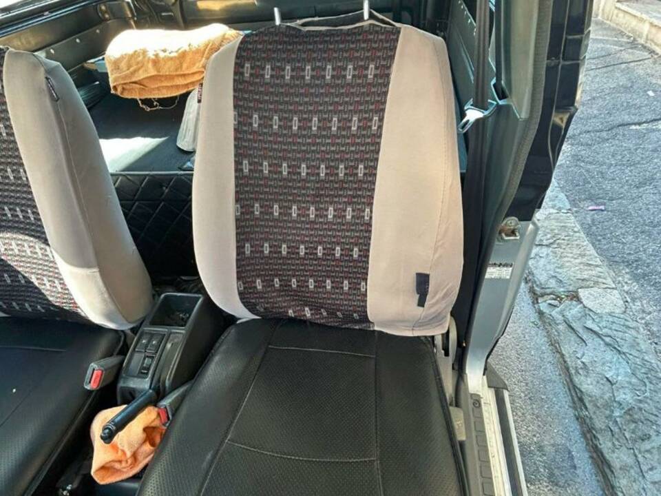 Bild 17/27 von Daihatsu Feroza 1.6i Special Hard-top (1991)