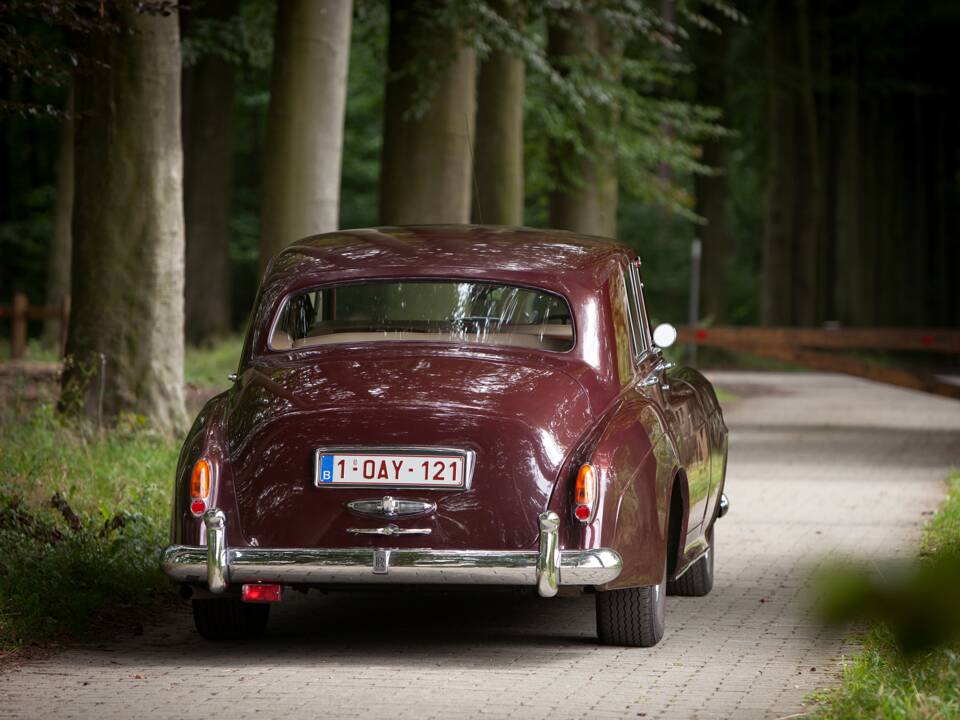 Image 6/52 of Rolls-Royce Silver Cloud II (1962)