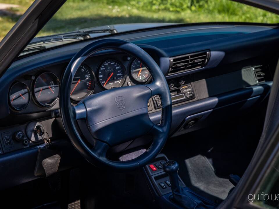 Immagine 13/73 di Porsche 911 Carrera (1995)