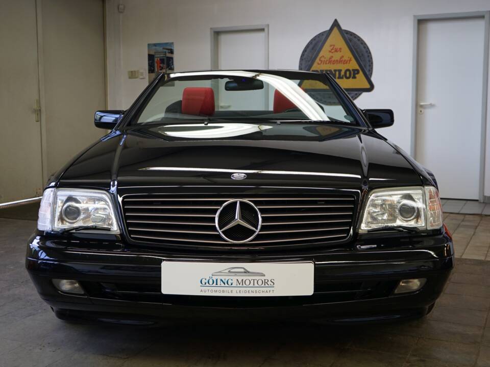 Imagen 4/41 de Mercedes-Benz SL 500 (1997)
