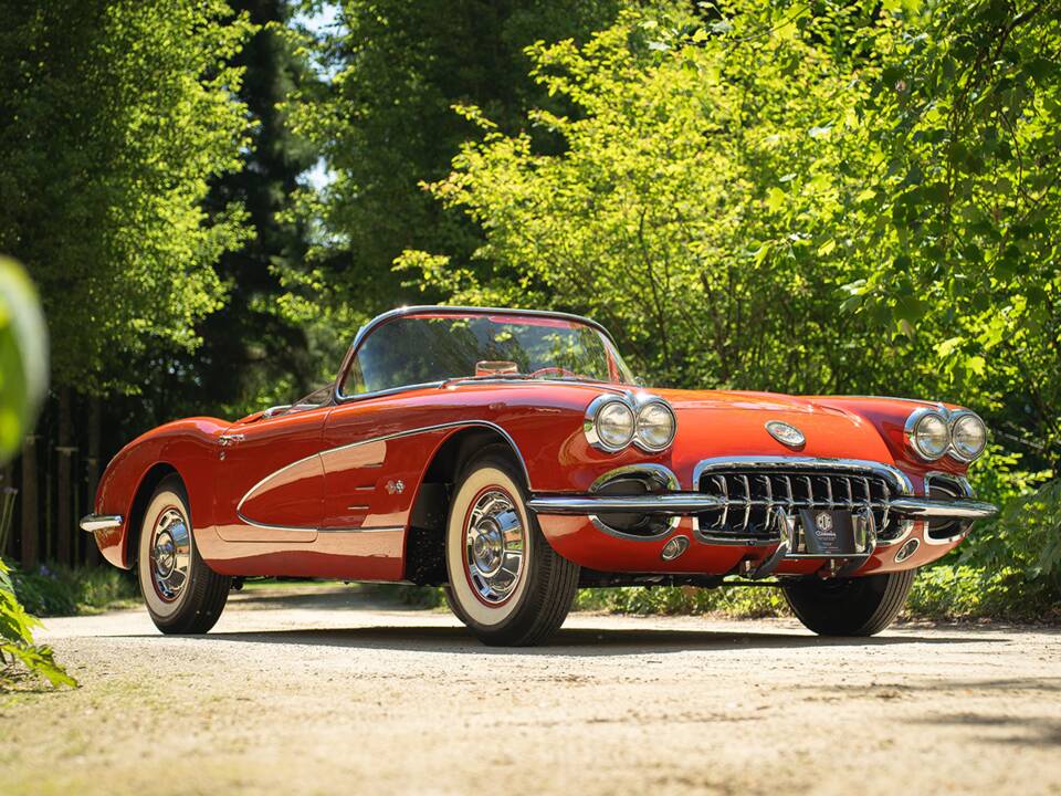 Image 7/51 of Chevrolet Corvette (1960)