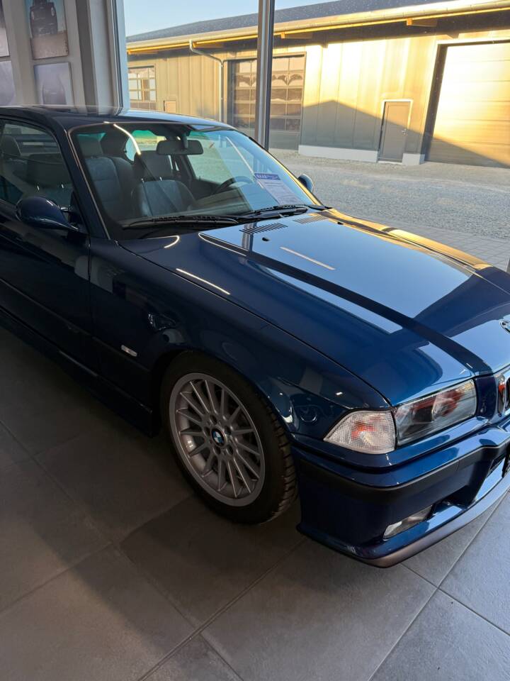 Imagen 9/14 de BMW 318is (1997)