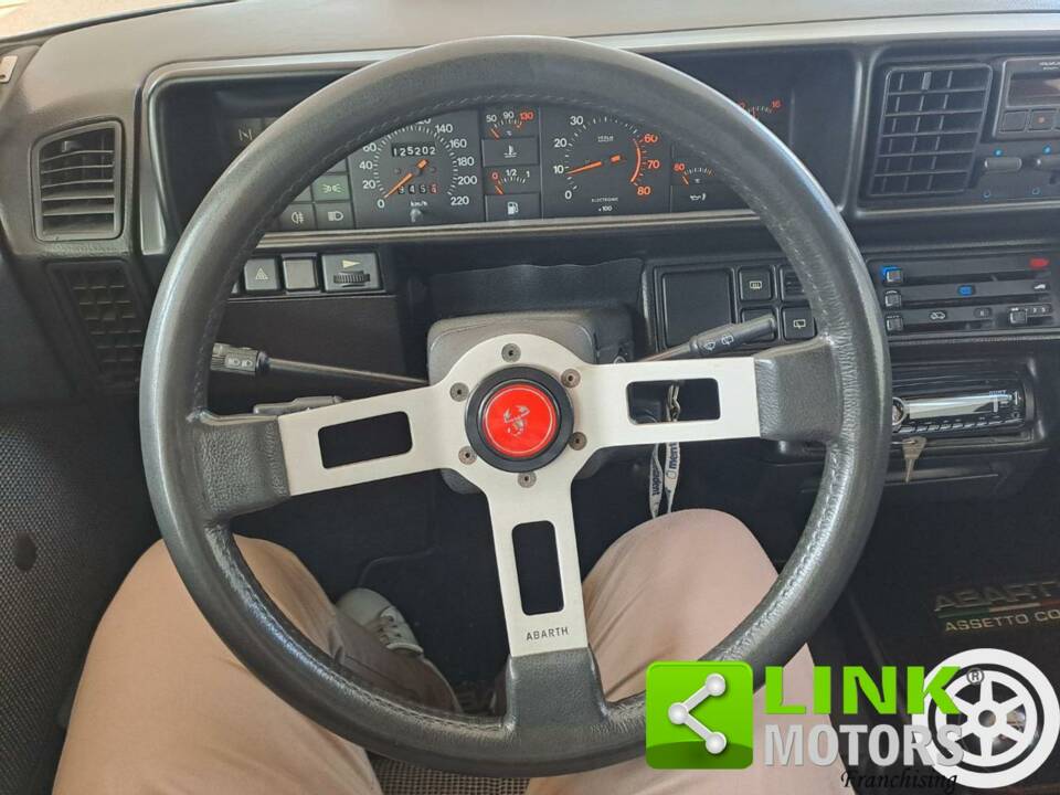 Bild 4/10 von FIAT Ritmo 130 TC Abarth (1984)