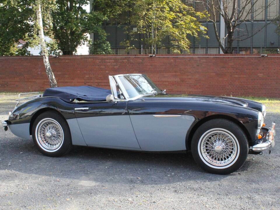 Image 7/22 of Austin-Healey 3000 Mk II (BJ7) (1963)