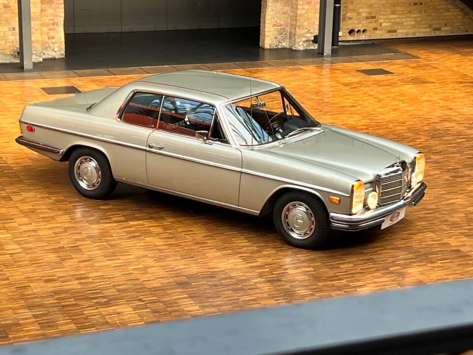 Image 5/41 de Mercedes-Benz 250 C (1970)