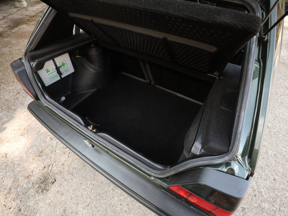 Image 31/92 de Volkswagen Golf Mk II GTD 1.6 (1991)