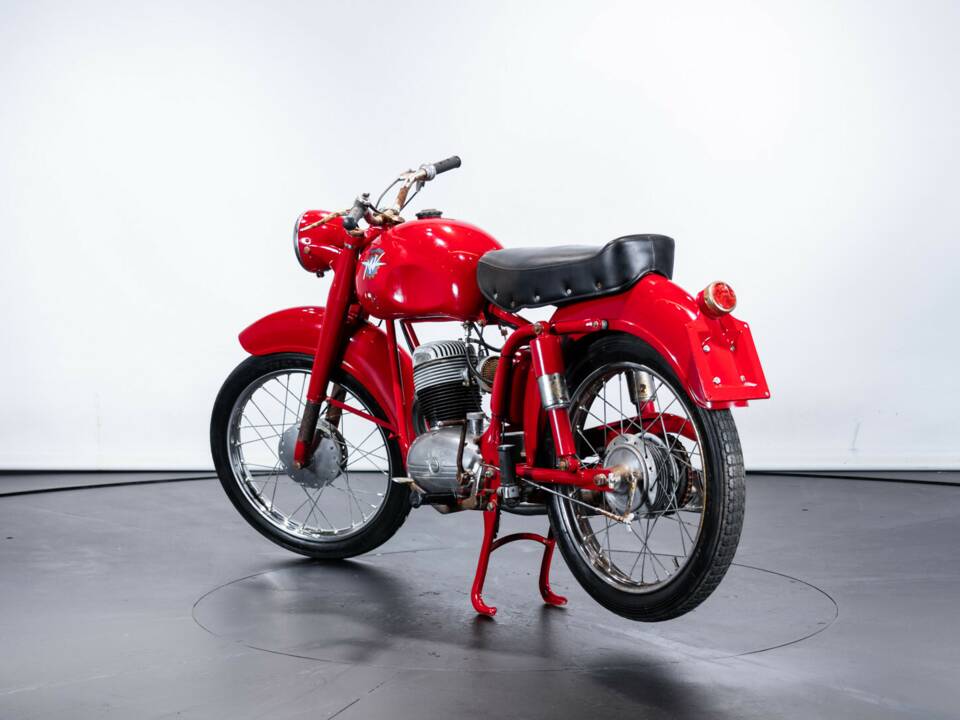 Image 2/27 of MV Agusta DUMMY (1955)