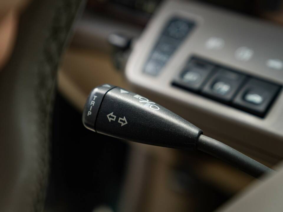 Image 30/50 of Jaguar XJ6 3.2 (1995)