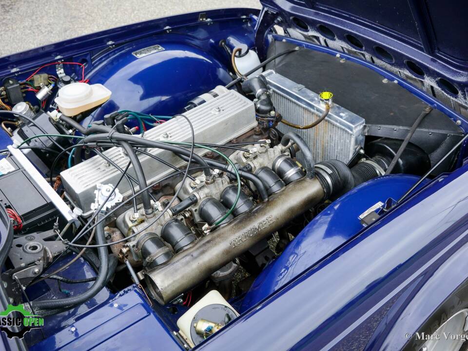 Image 14/42 of Triumph TR 6 PI (1972)