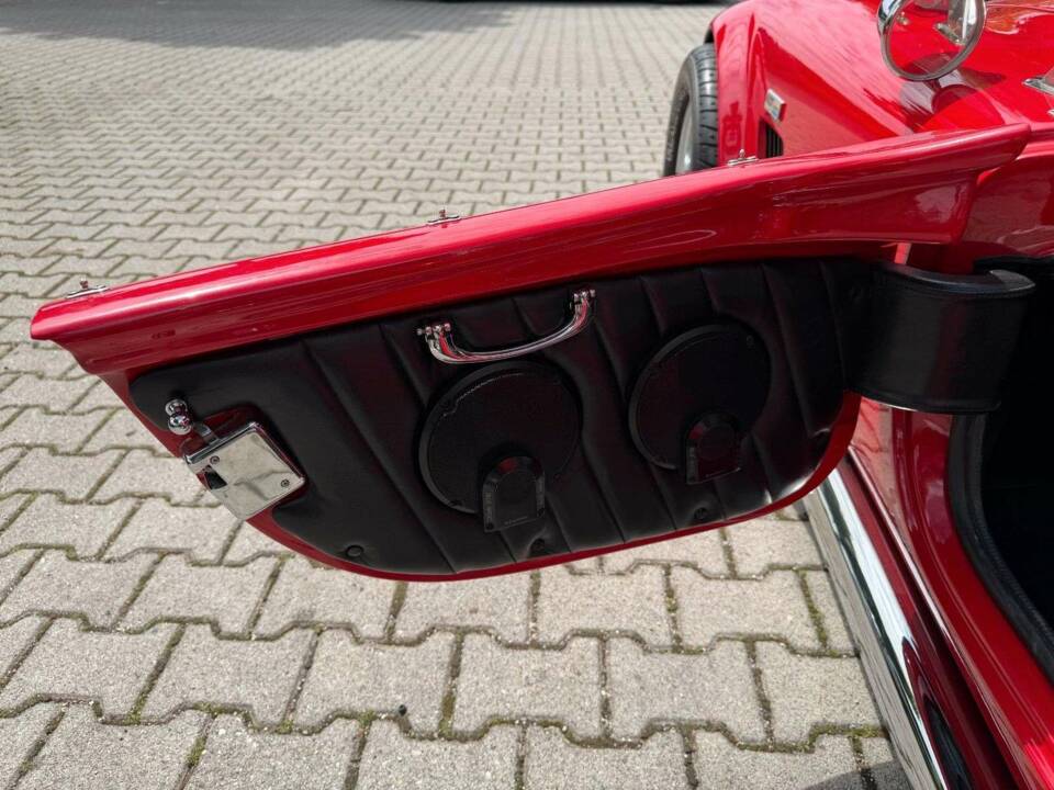 Immagine 12/22 di AC Cobra 289 (1990)