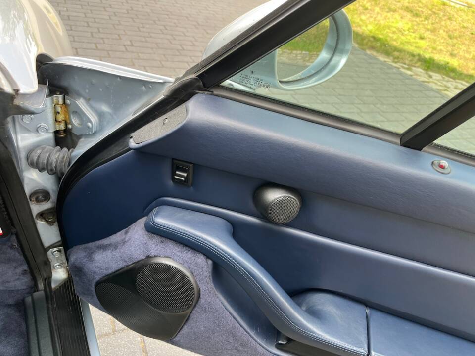 Imagen 43/96 de Porsche 911 Carrera (1996)