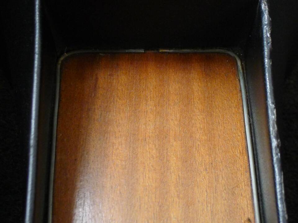 Image 6/42 of Alfa Romeo 2000 GT Veloce (1975)