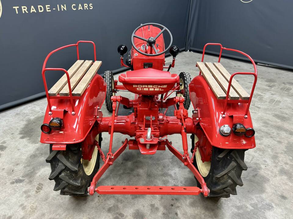 Image 14/50 of Porsche-Diesel Junior K (1961)