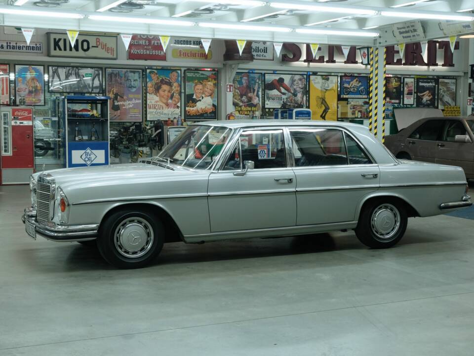 Image 3/50 of Mercedes-Benz 300 SEL 3.5 (1972)