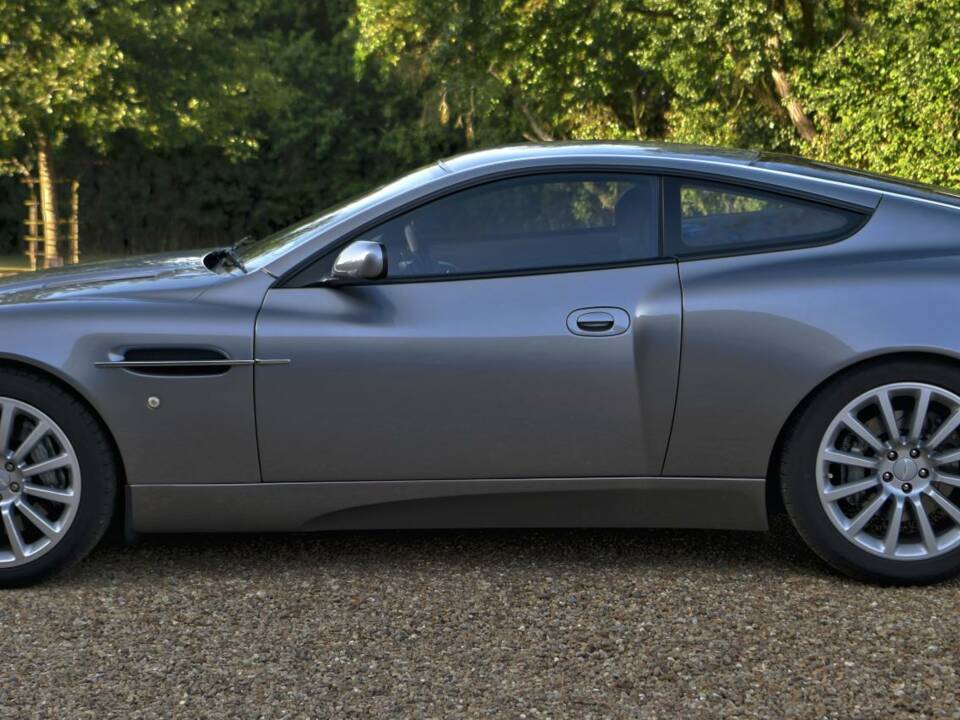 Bild 12/50 von Aston Martin V12 Vanquish (2001)