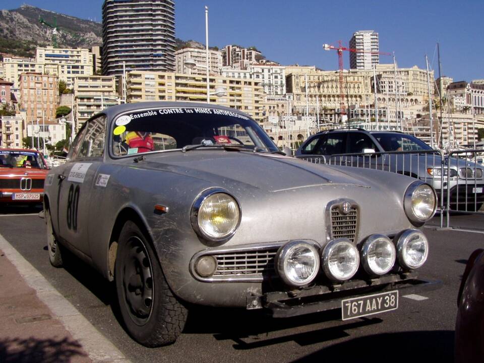 Image 4/8 of Alfa Romeo Giulia 1600 Sprint (1963)