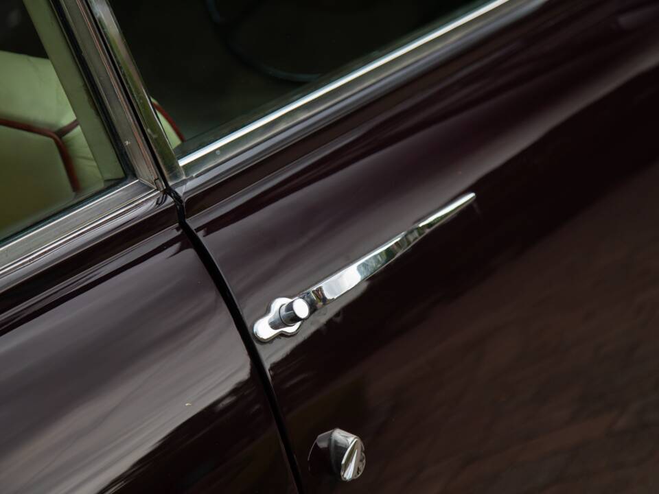 Image 24/50 of Rolls-Royce Silver Cloud III (1964)