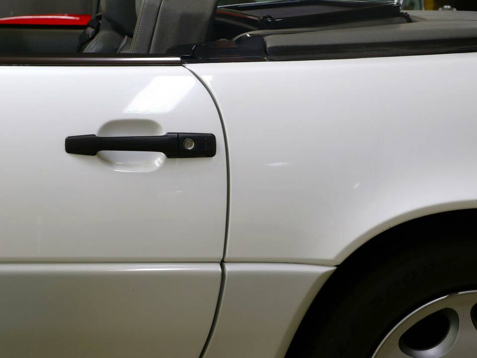 Image 10/27 of Mercedes-Benz SL 500 (1993)