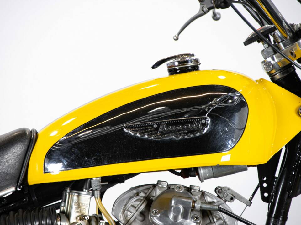 Immagine 42/50 di Ducati 350 Scrambler (1971)