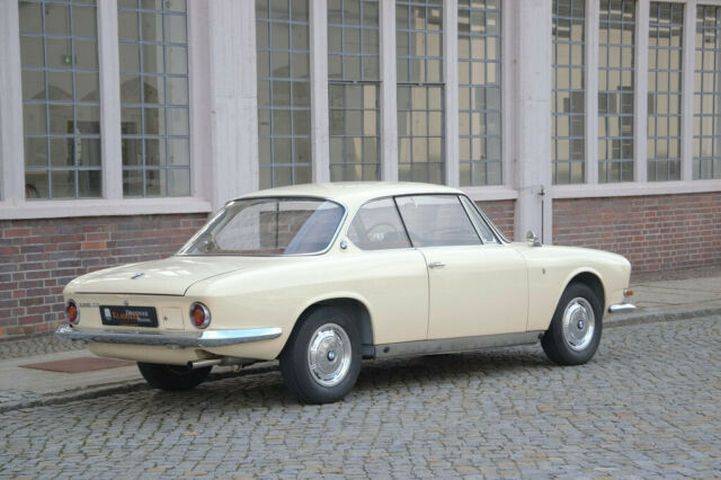 Image 8/18 of BMW 3200 CS (1964)