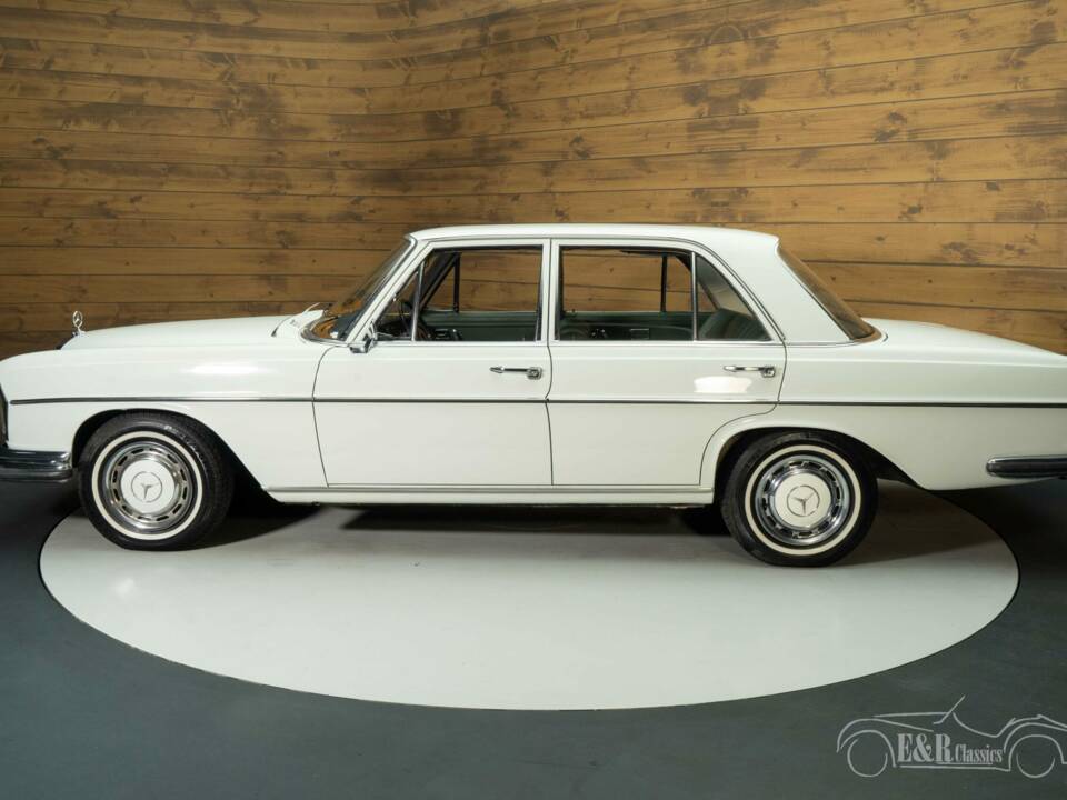 Image 2/5 of Mercedes-Benz 280 SE (1969)