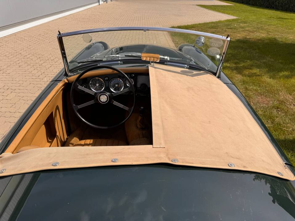 Image 55/79 of MG MGA 1600 (1961)