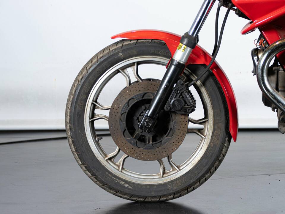 Image 20/49 de Moto Guzzi 850 LeMans (1981)