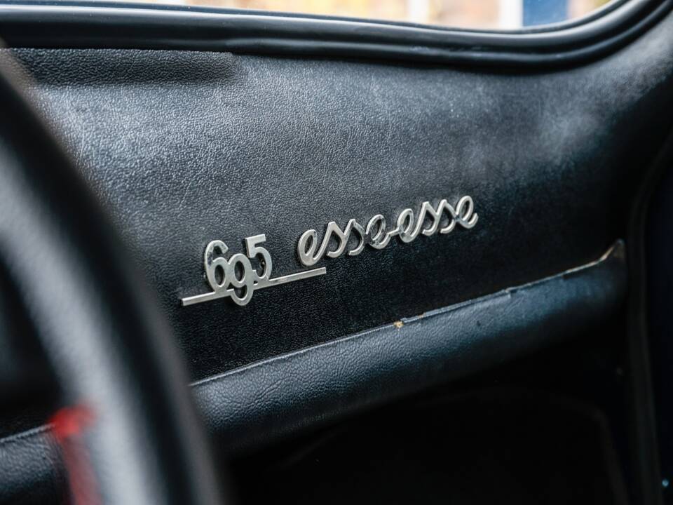 Image 40/45 of FIAT 500 L (1972)