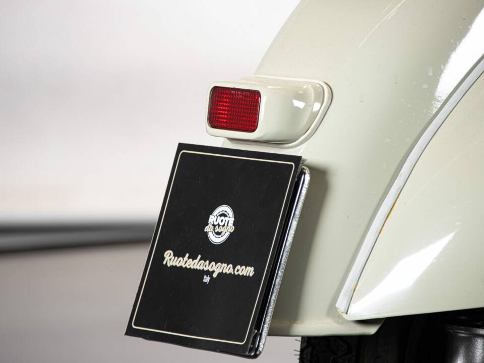 Bild 36/50 von Piaggio Vespa 150 "Struzzo" VL (1955)
