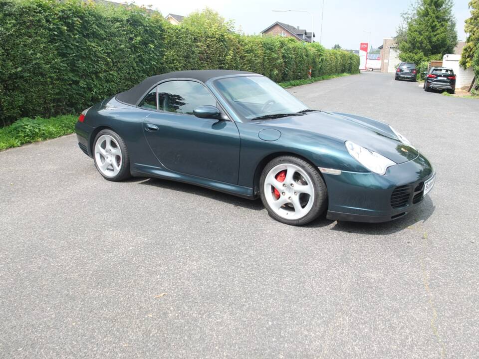 Bild 40/73 von Porsche 911 Carrera 4S (2004)
