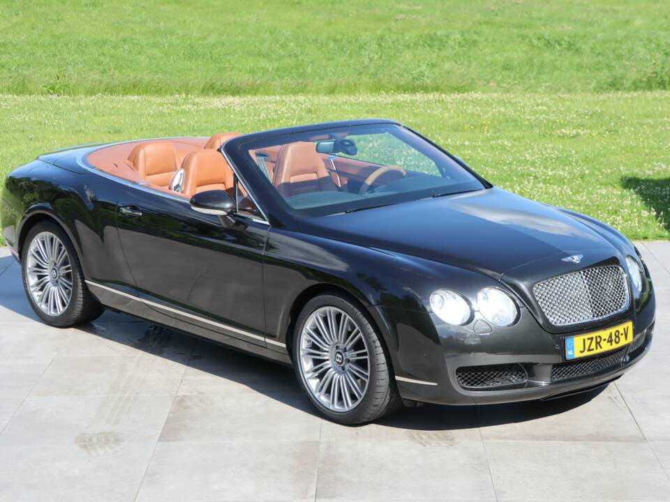 Bild 36/50 von Bentley Continental GTC (2007)