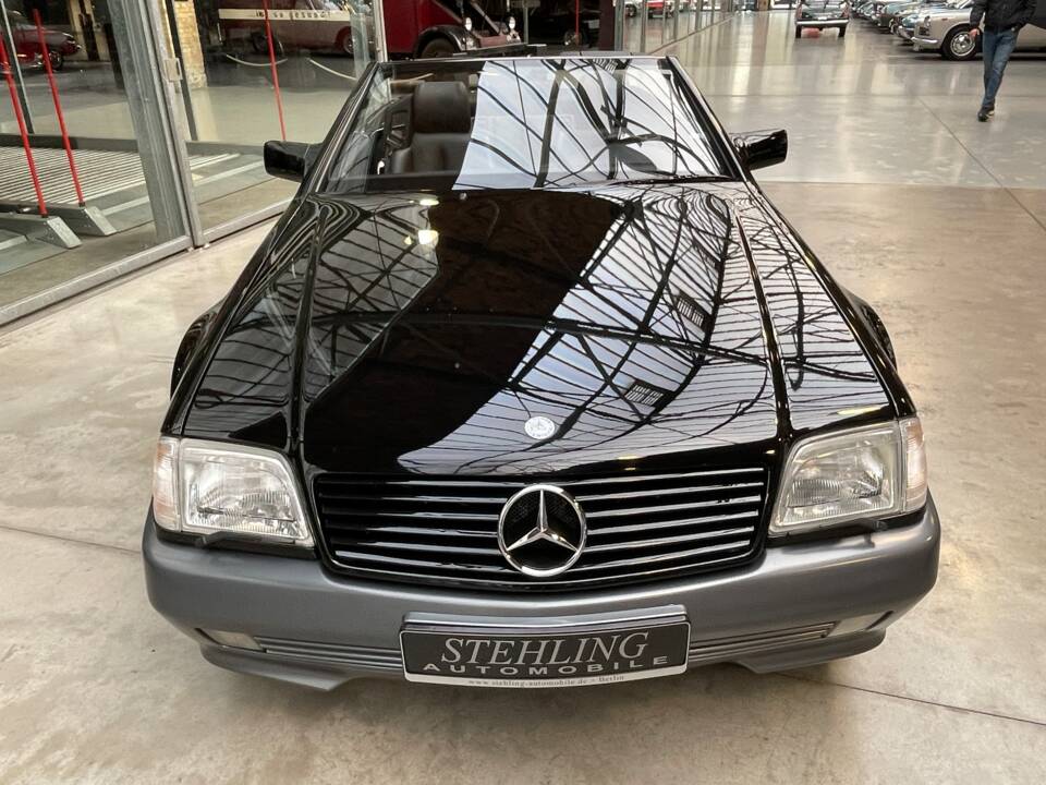 Image 38/53 de Mercedes-Benz 500 SL (1992)