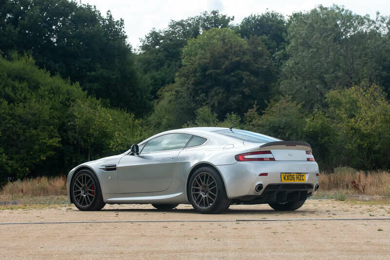 Bild 26/50 von Aston Martin V8 Vantage (2006)