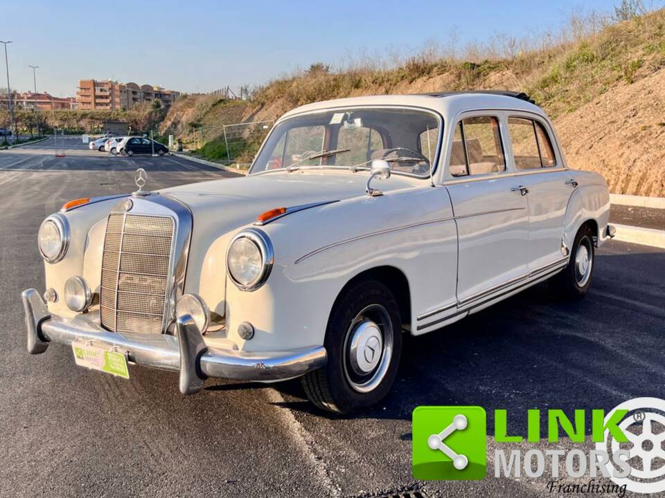 Image 3/10 of Mercedes-Benz 220 S (1958)