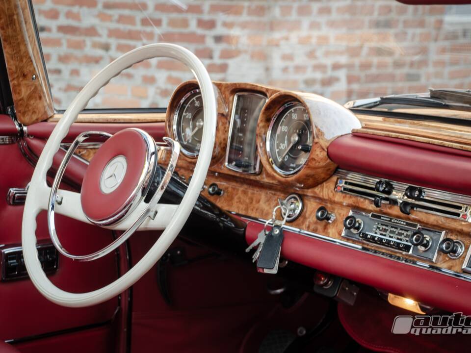 Afbeelding 8/19 van Mercedes-Benz 220 SE b (1962)