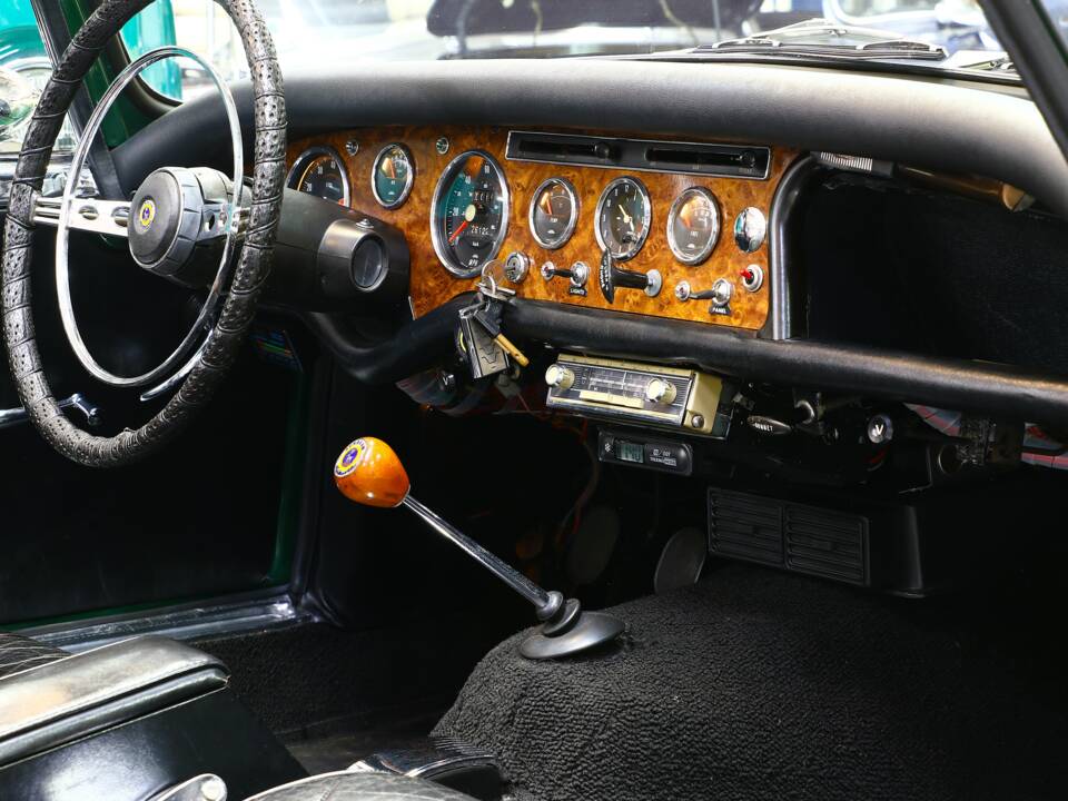 Image 16/29 of Sunbeam Alpine Mk V (1967)