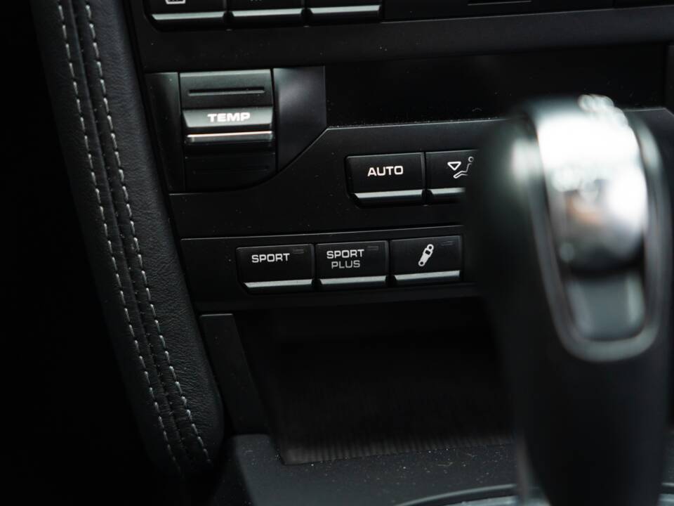 Bild 32/57 von Porsche 911 Turbo (2011)