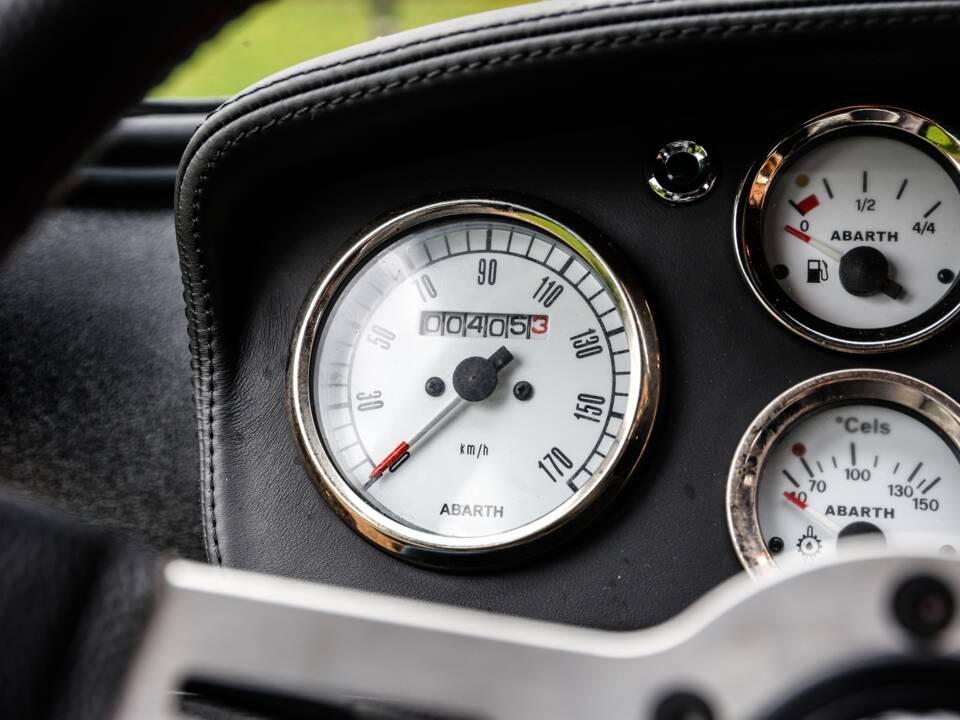 Image 21/45 of FIAT 500 L (1972)