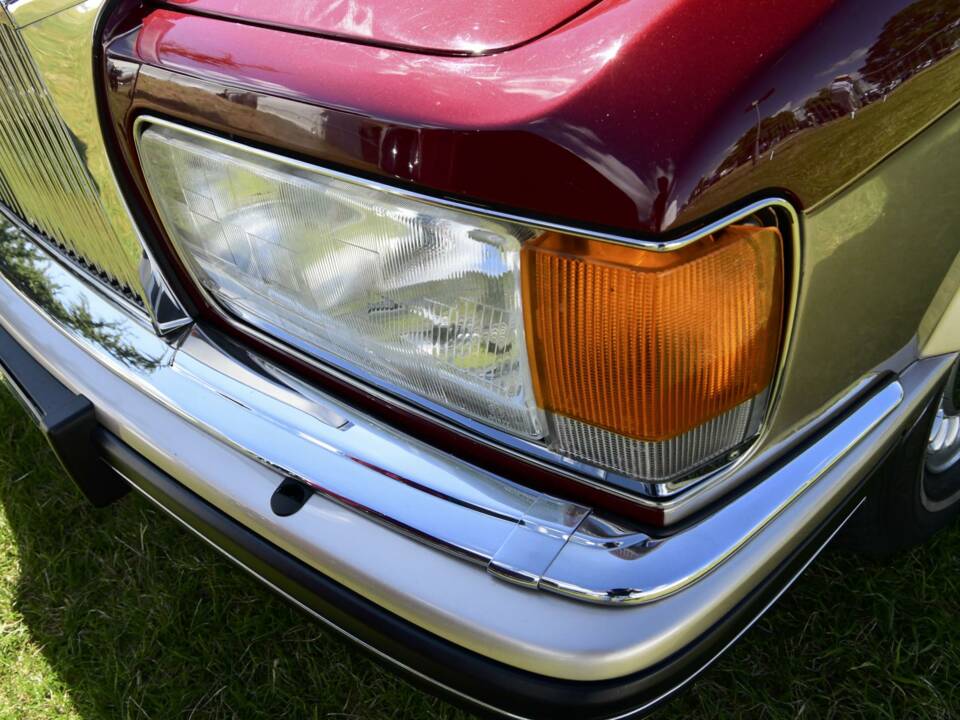 Image 45/50 of Rolls-Royce New Silver Dawn (1997)