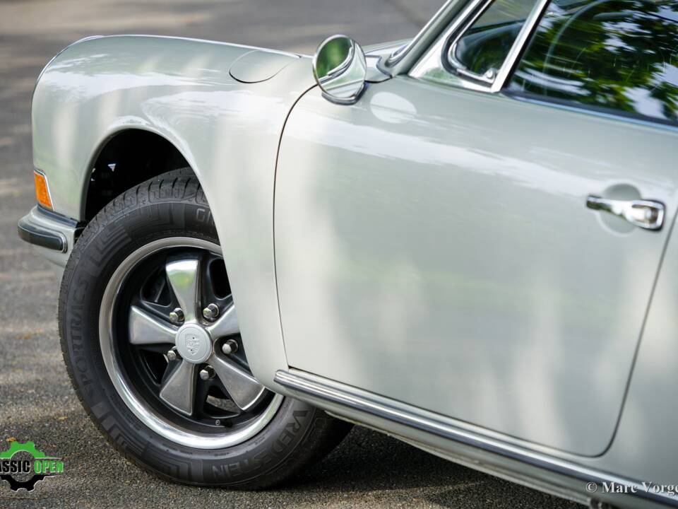 Image 48/57 of Porsche 911 2.0 (1968)