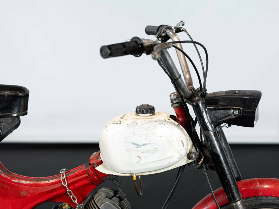 Image 14/18 de Moto Guzzi DUMMY (1969)