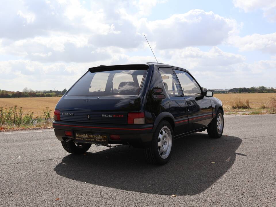 Obraz 19/56 pojazdu Peugeot 205 GTi 1.9 (1991)