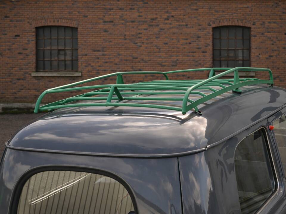 Image 20/28 de Peugeot 203 Familiale (1953)