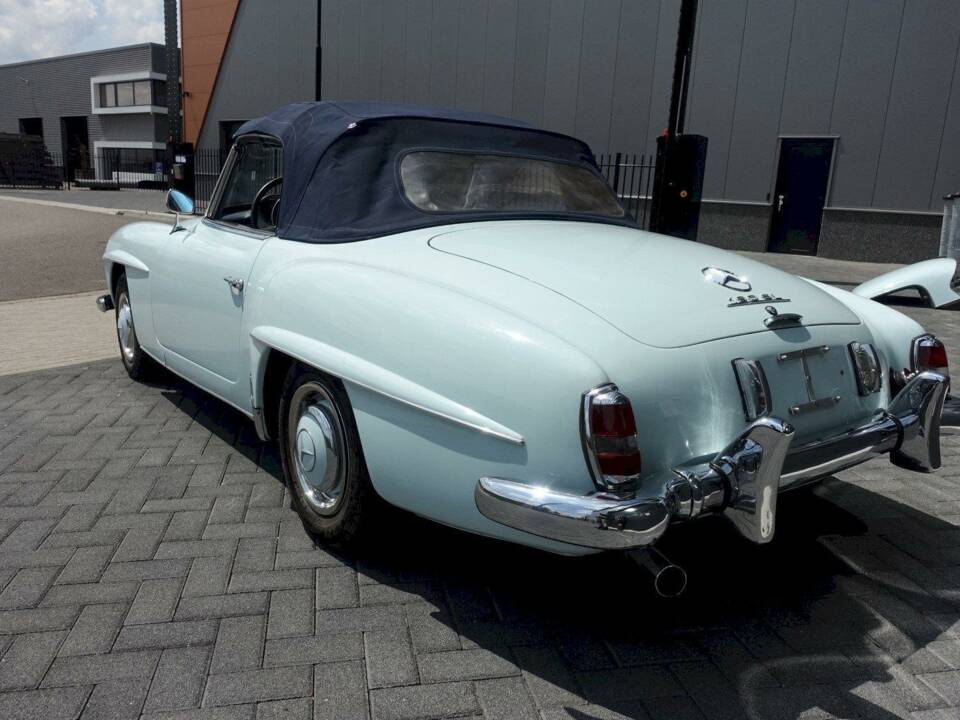 Image 17/43 of Mercedes-Benz 190 SL (1957)
